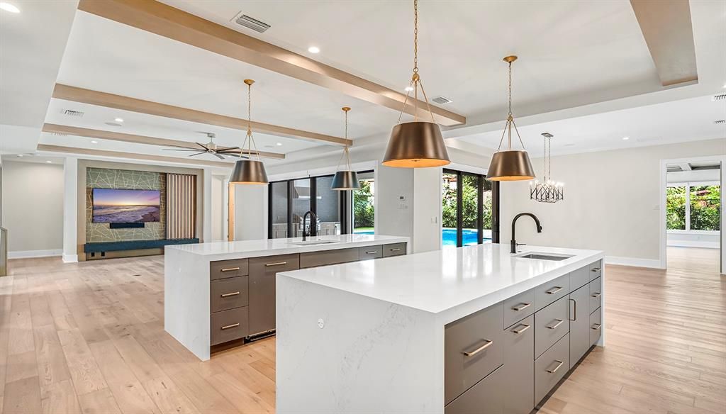 For Sale: $6,995,000 (5 beds, 5 baths, 5479 Square Feet)