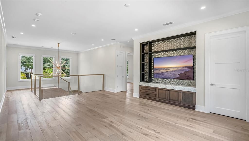 For Sale: $6,995,000 (5 beds, 5 baths, 5479 Square Feet)