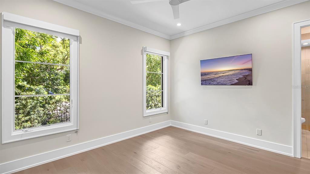 For Sale: $6,995,000 (5 beds, 5 baths, 5479 Square Feet)