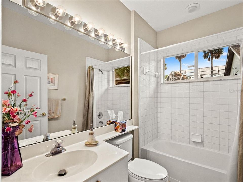 For Sale: $760,000 (5 beds, 3 baths, 2779 Square Feet)
