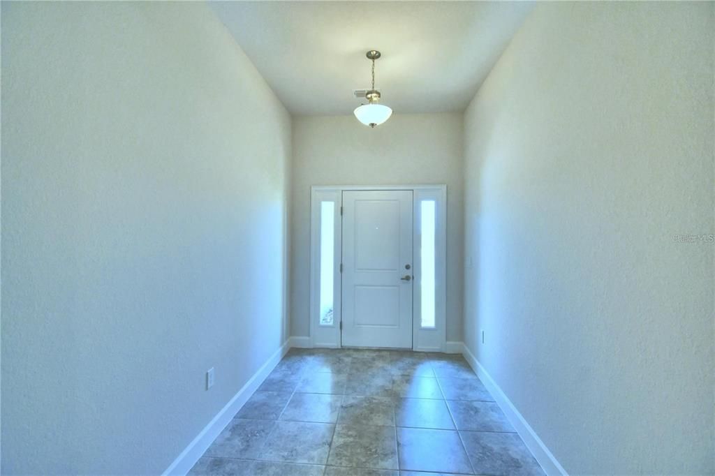 En Venta: $391,900 (4 camas, 3 baños, 2200 Pies cuadrados)