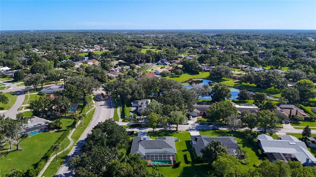 Activo con contrato: $725,000 (4 camas, 2 baños, 2815 Pies cuadrados)