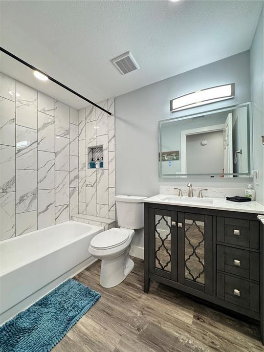 For Rent: $1,850 (2 beds, 2 baths, 900 Square Feet)