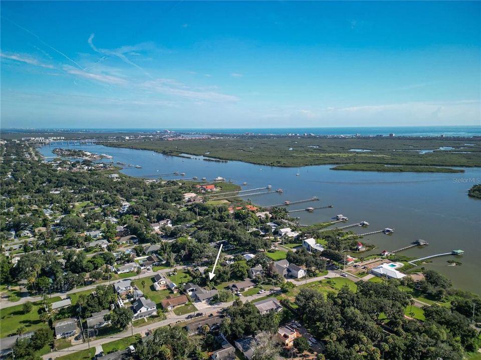 For Sale: $439,000 (2 beds, 2 baths, 1368 Square Feet)