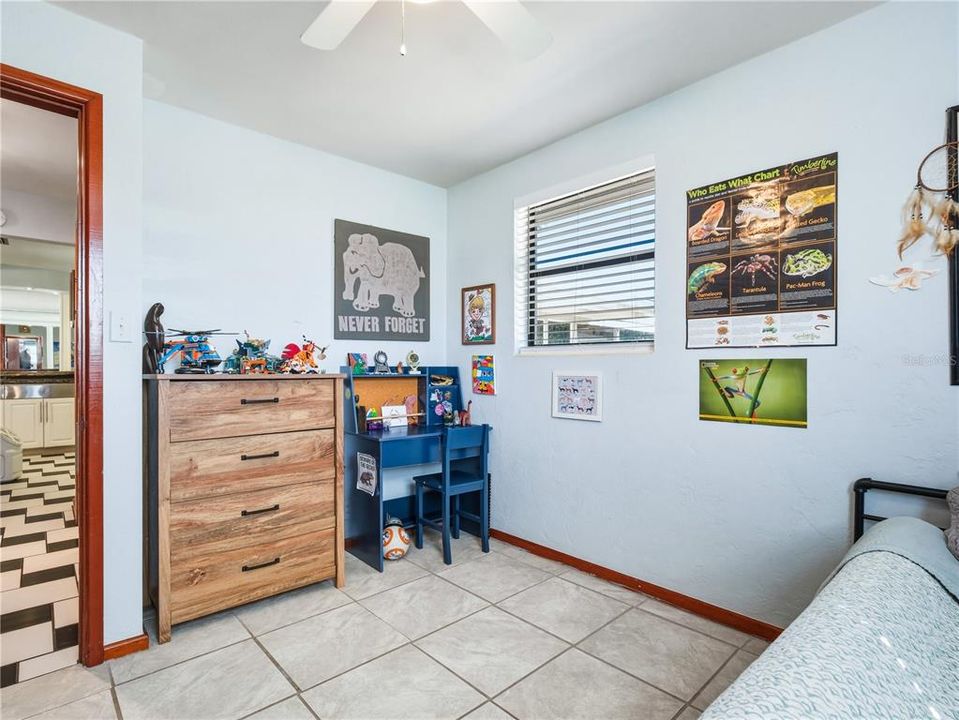 For Sale: $439,000 (2 beds, 2 baths, 1368 Square Feet)