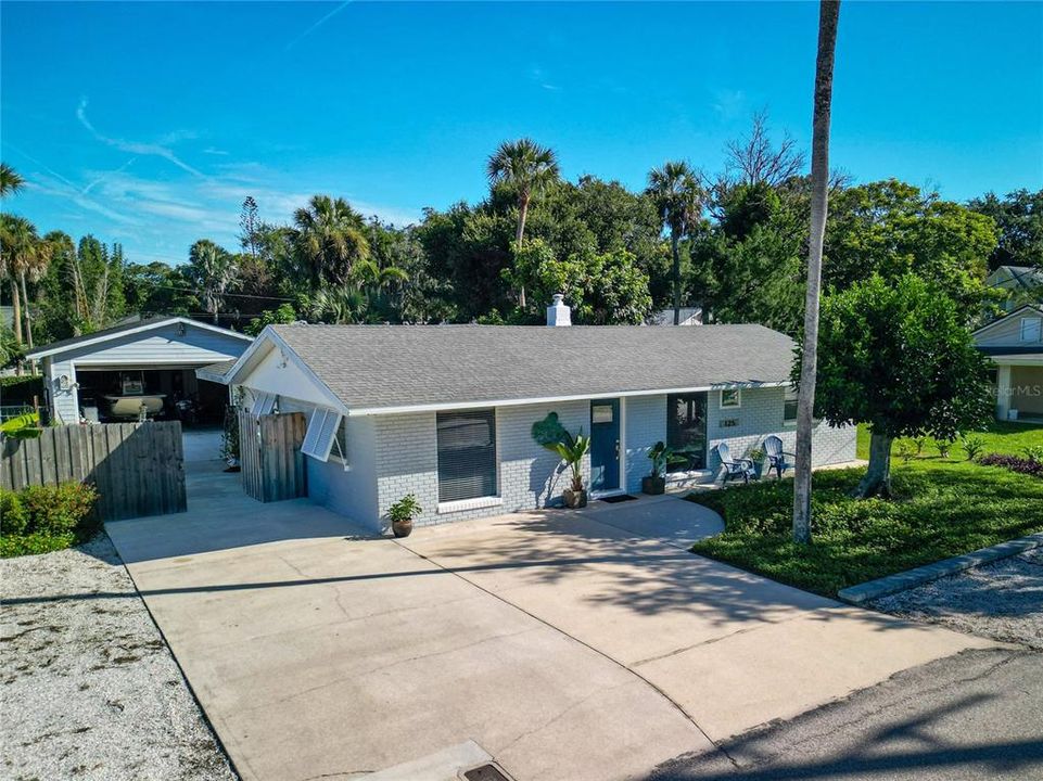 For Sale: $439,000 (2 beds, 2 baths, 1368 Square Feet)