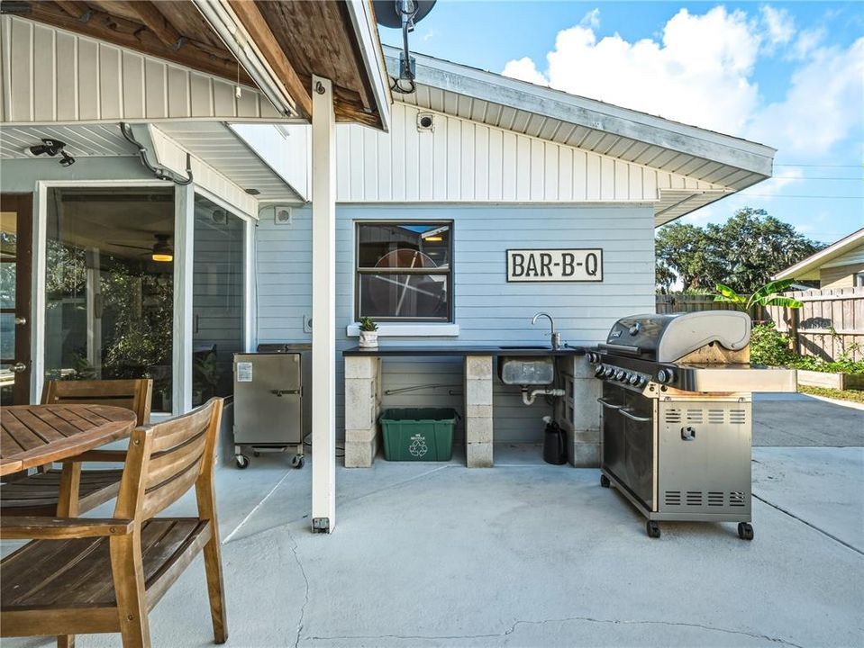 For Sale: $439,000 (2 beds, 2 baths, 1368 Square Feet)