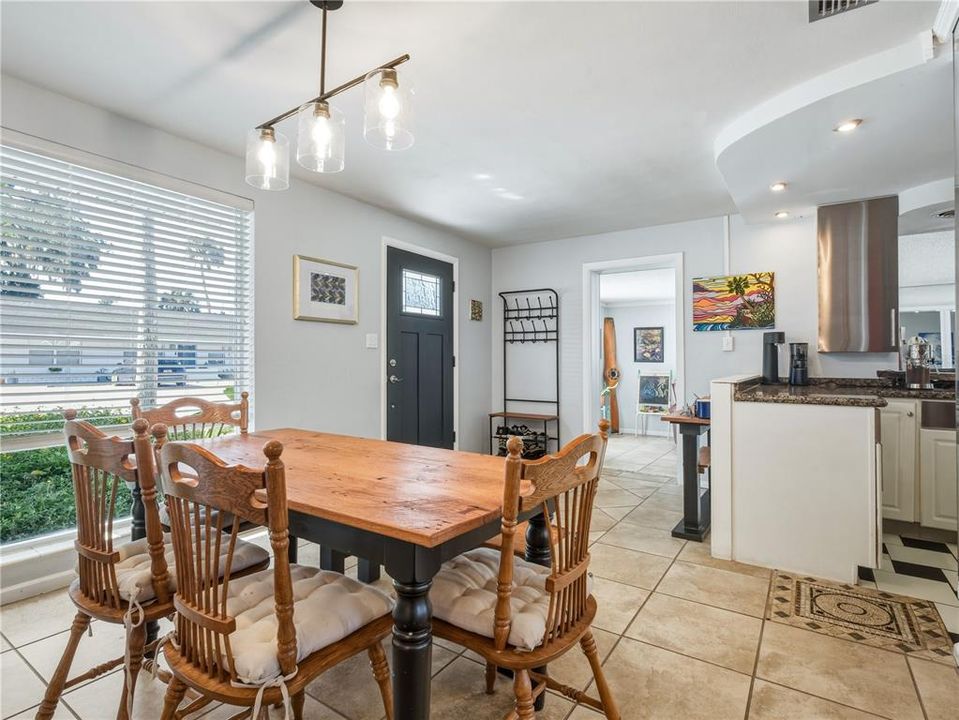 For Sale: $439,000 (2 beds, 2 baths, 1368 Square Feet)