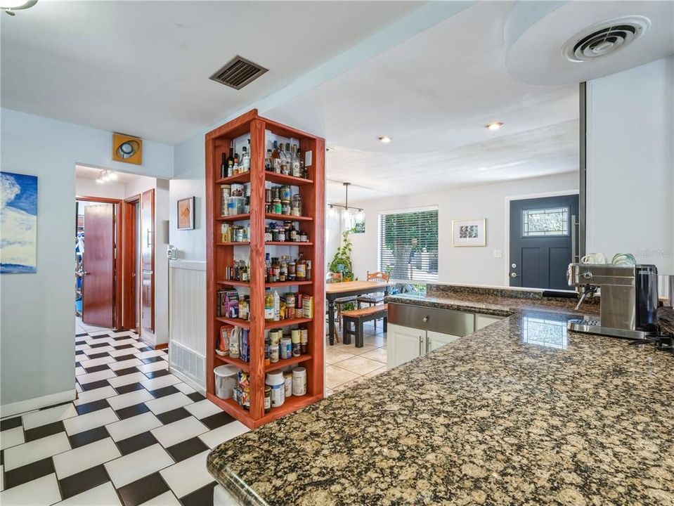 For Sale: $439,000 (2 beds, 2 baths, 1368 Square Feet)