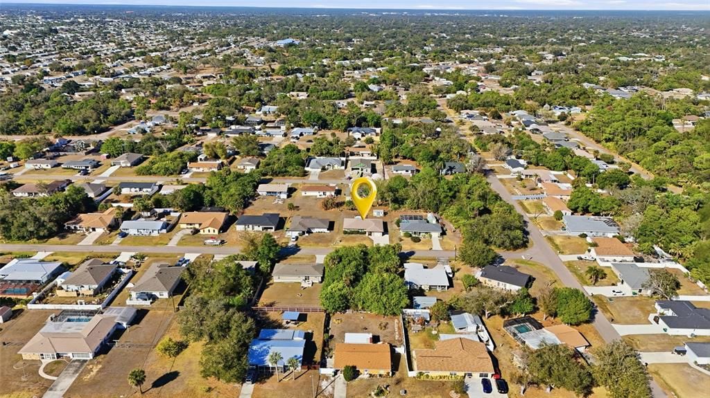 En Venta: $295,000 (3 camas, 2 baños, 1938 Pies cuadrados)