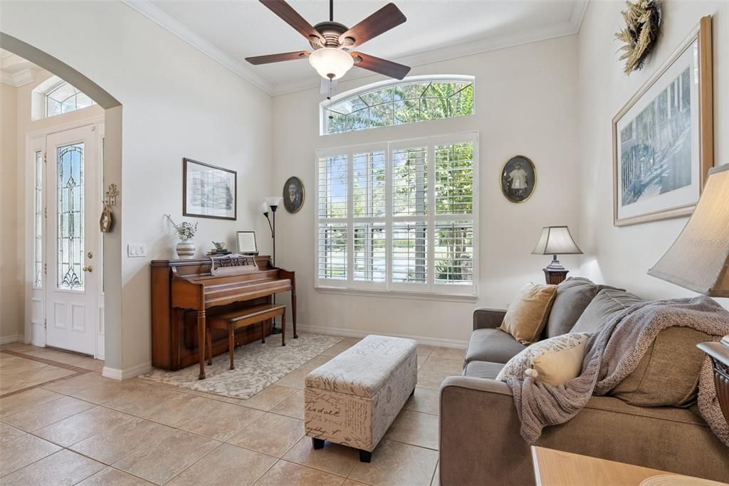 For Sale: $465,000 (3 beds, 3 baths, 2566 Square Feet)