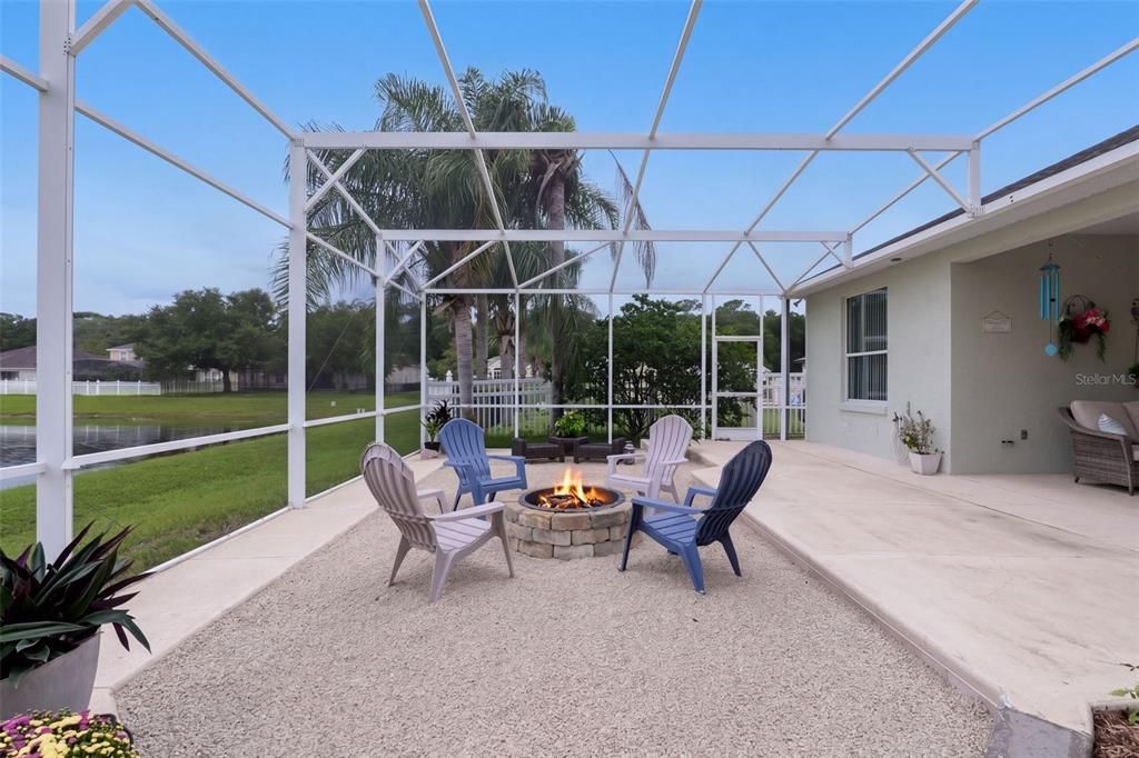 En Venta: $465,000 (3 camas, 3 baños, 2566 Pies cuadrados)