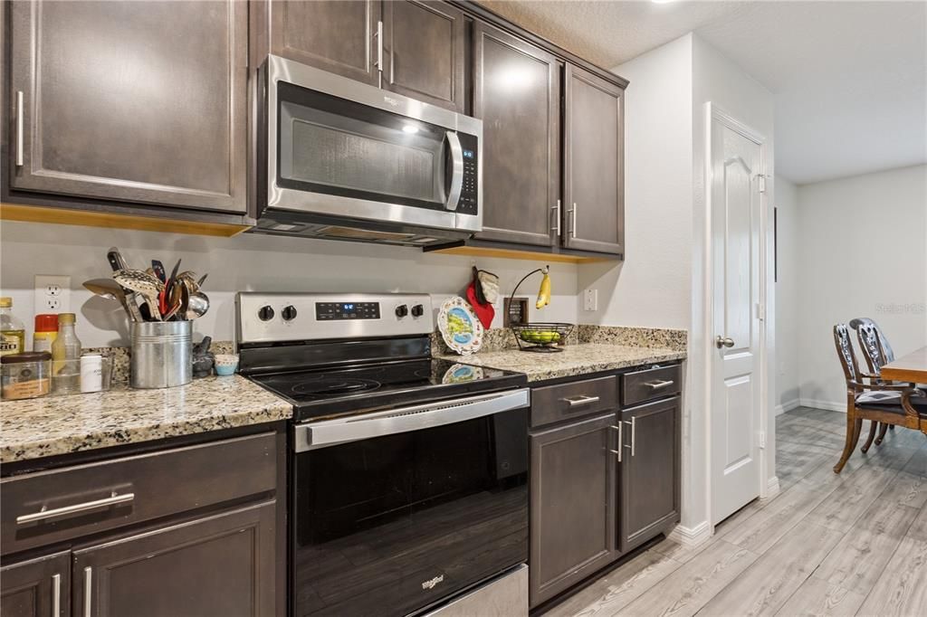 En Venta: $325,000 (3 camas, 2 baños, 1694 Pies cuadrados)