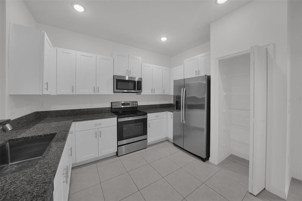 For Sale: $285,000 (3 beds, 2 baths, 1634 Square Feet)