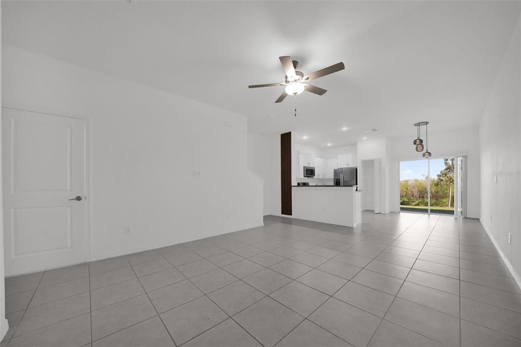 For Sale: $285,000 (3 beds, 2 baths, 1634 Square Feet)