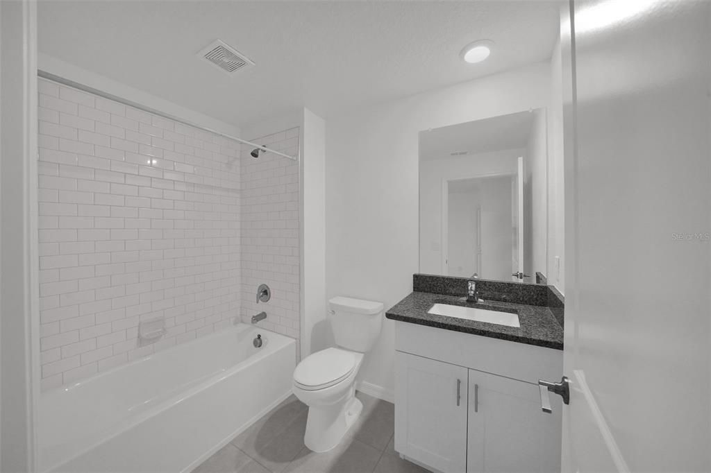 For Sale: $285,000 (3 beds, 2 baths, 1634 Square Feet)