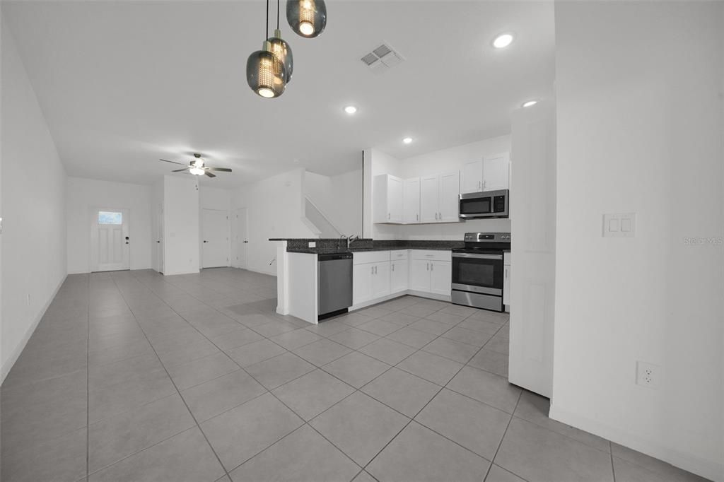 For Sale: $285,000 (3 beds, 2 baths, 1634 Square Feet)
