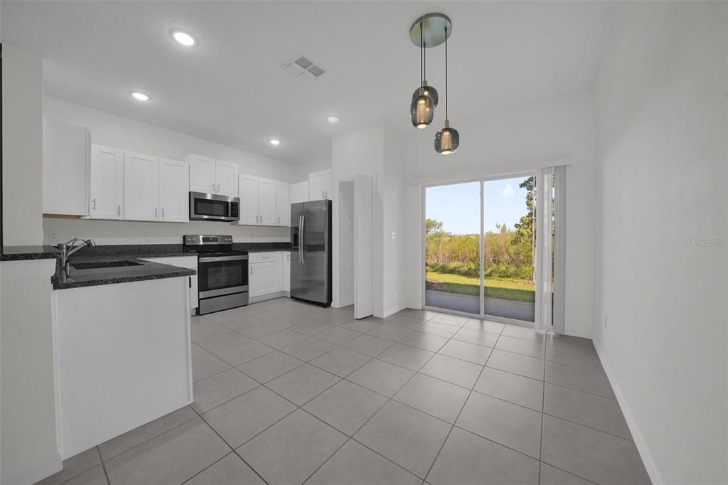 For Sale: $285,000 (3 beds, 2 baths, 1634 Square Feet)