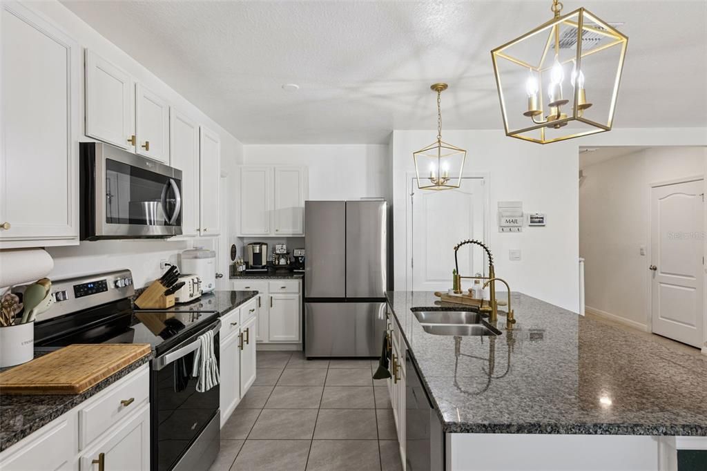 En Venta: $525,000 (5 camas, 3 baños, 2447 Pies cuadrados)