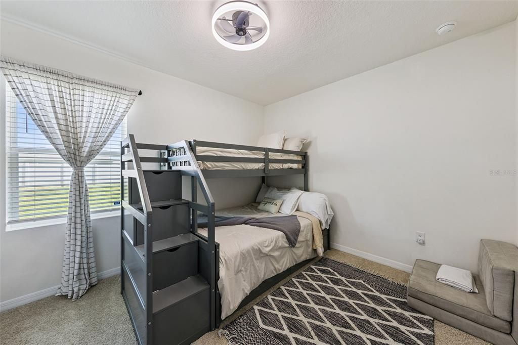 En Venta: $525,000 (5 camas, 3 baños, 2447 Pies cuadrados)