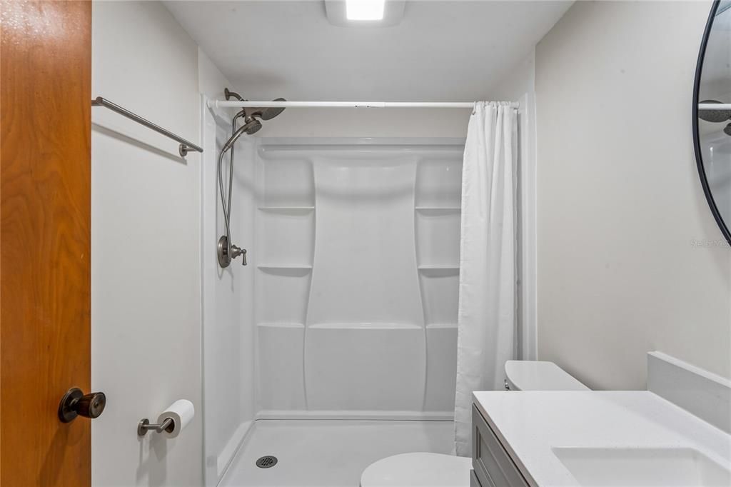 En Venta: $565,900 (4 camas, 3 baños, 2425 Pies cuadrados)