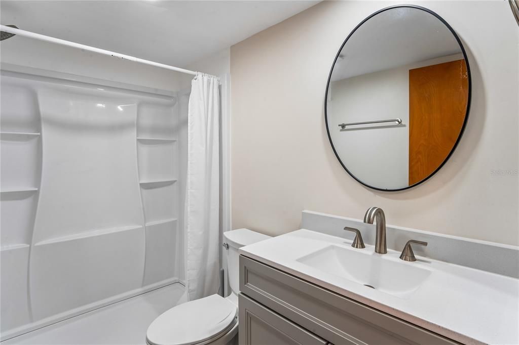 En Venta: $565,900 (4 camas, 3 baños, 2425 Pies cuadrados)