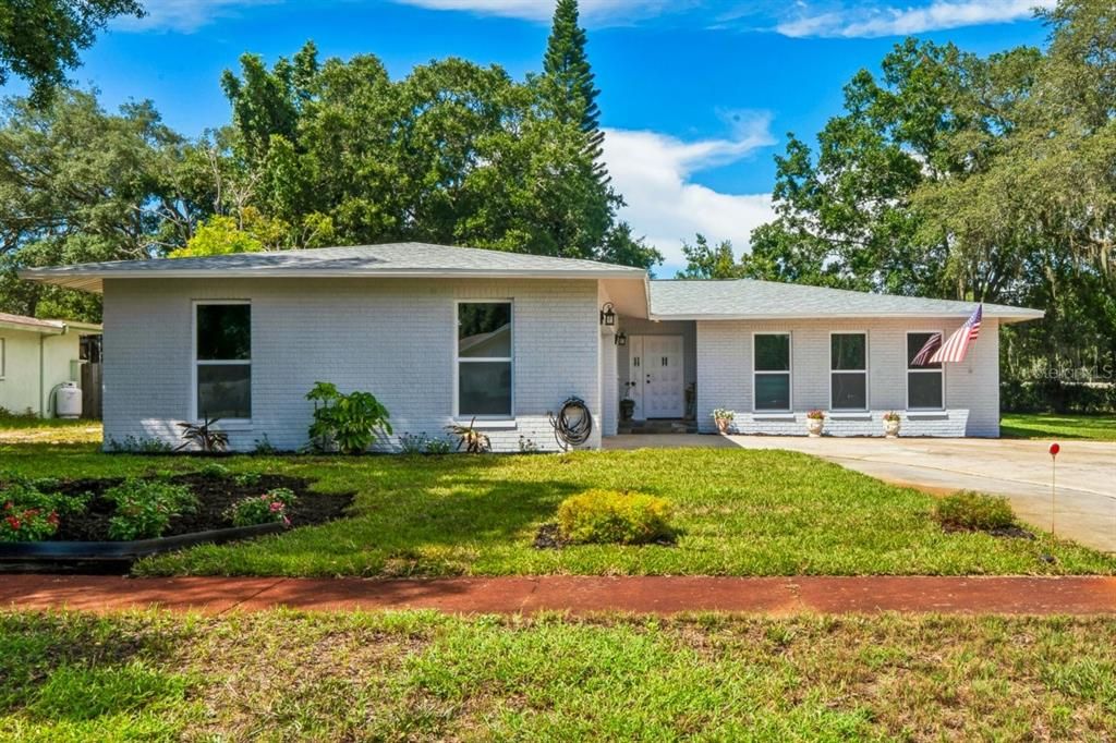 En Venta: $565,900 (4 camas, 3 baños, 2425 Pies cuadrados)