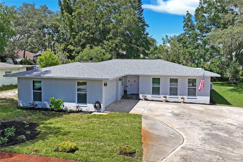 En Venta: $565,900 (4 camas, 3 baños, 2425 Pies cuadrados)