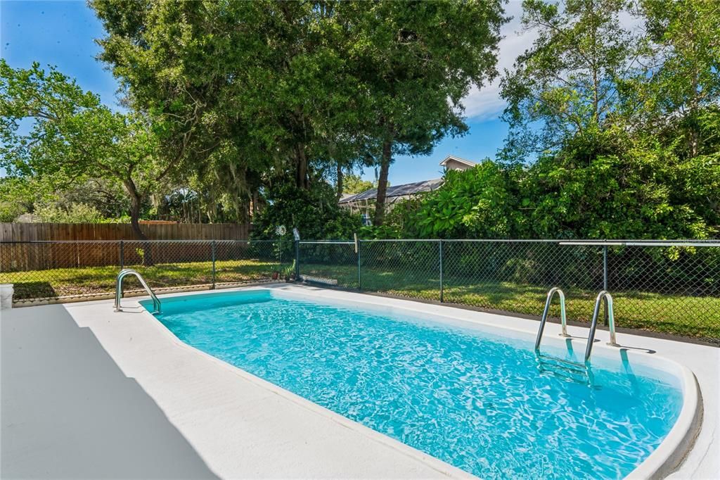 En Venta: $565,900 (4 camas, 3 baños, 2425 Pies cuadrados)