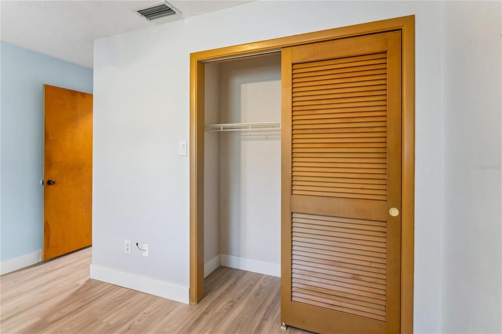 En Venta: $565,900 (4 camas, 3 baños, 2425 Pies cuadrados)