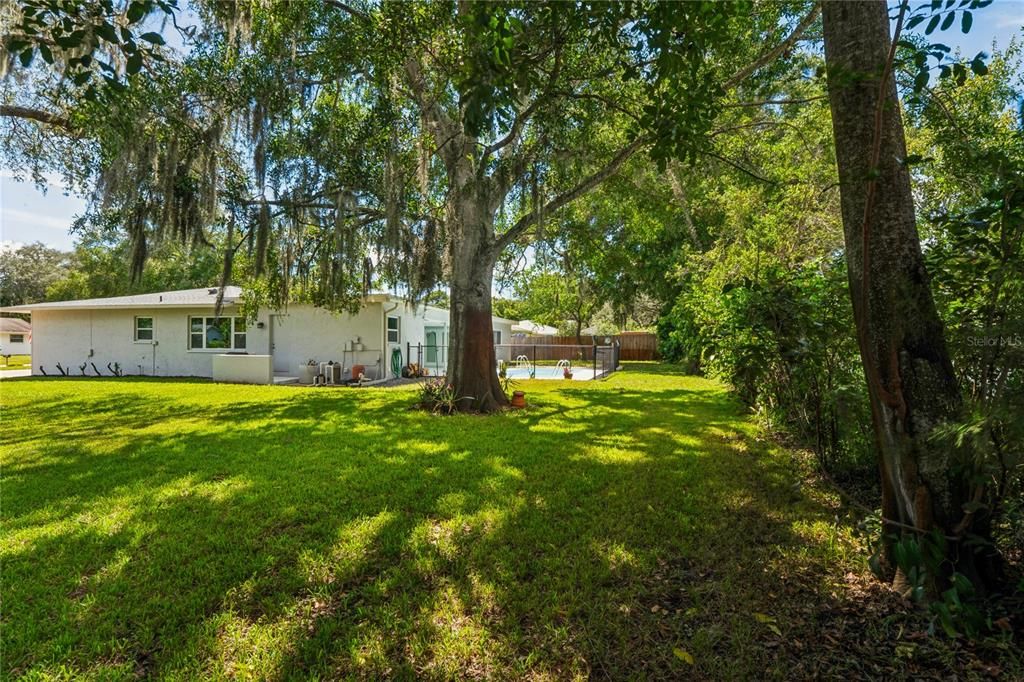 En Venta: $565,900 (4 camas, 3 baños, 2425 Pies cuadrados)