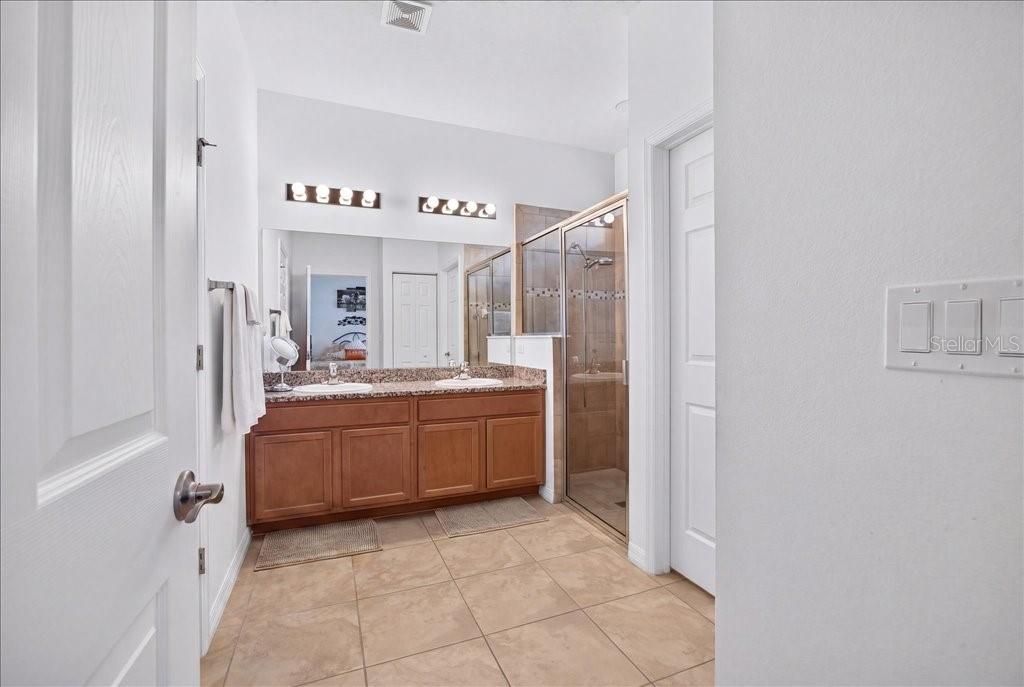 En Venta: $344,000 (3 camas, 2 baños, 1624 Pies cuadrados)
