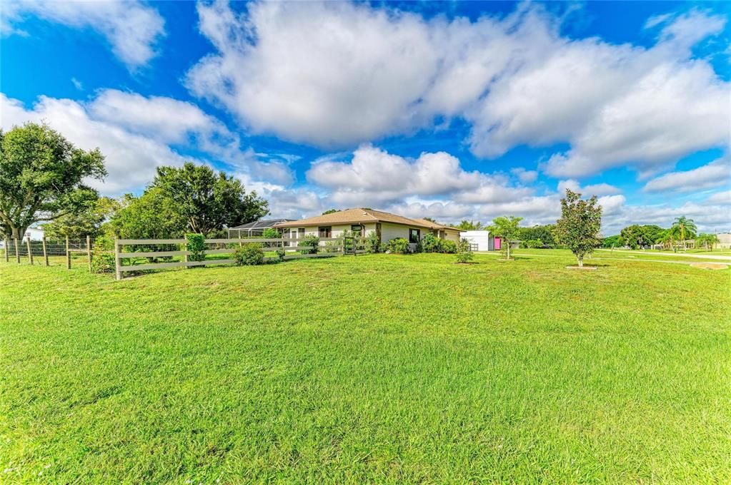 Activo con contrato: $535,000 (3 camas, 2 baños, 1708 Pies cuadrados)