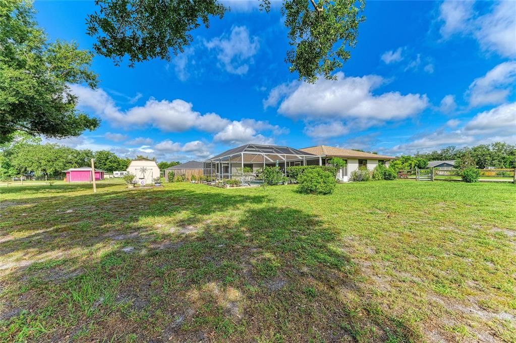 Activo con contrato: $535,000 (3 camas, 2 baños, 1708 Pies cuadrados)