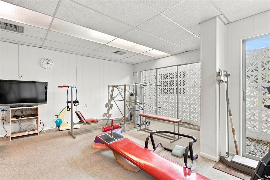 For Sale: $199,000 (2 beds, 2 baths, 1270 Square Feet)