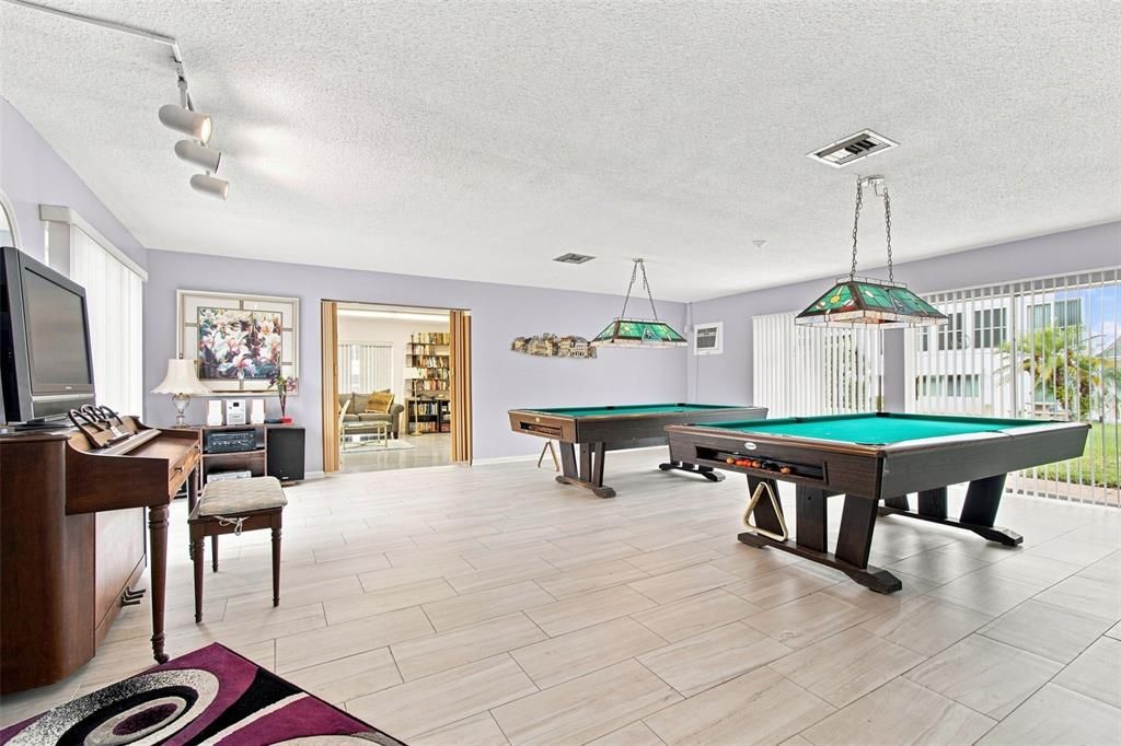For Sale: $199,000 (2 beds, 2 baths, 1270 Square Feet)