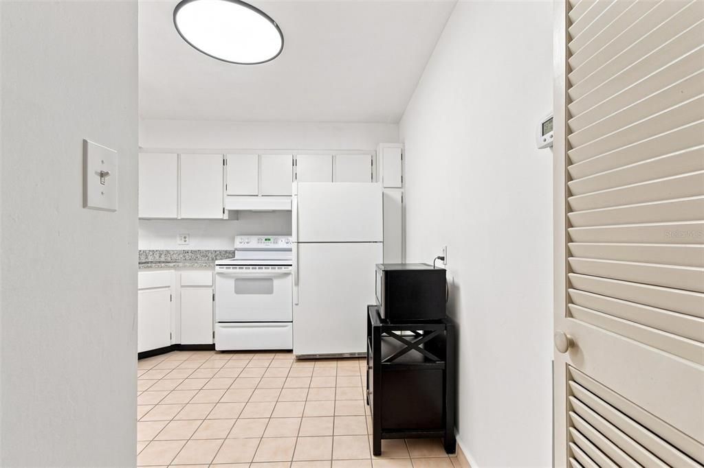 For Sale: $199,000 (2 beds, 2 baths, 1270 Square Feet)