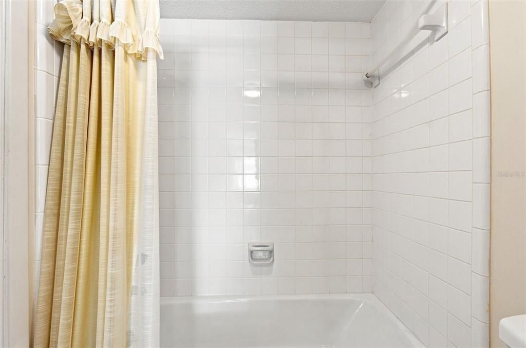 For Sale: $199,000 (2 beds, 2 baths, 1270 Square Feet)