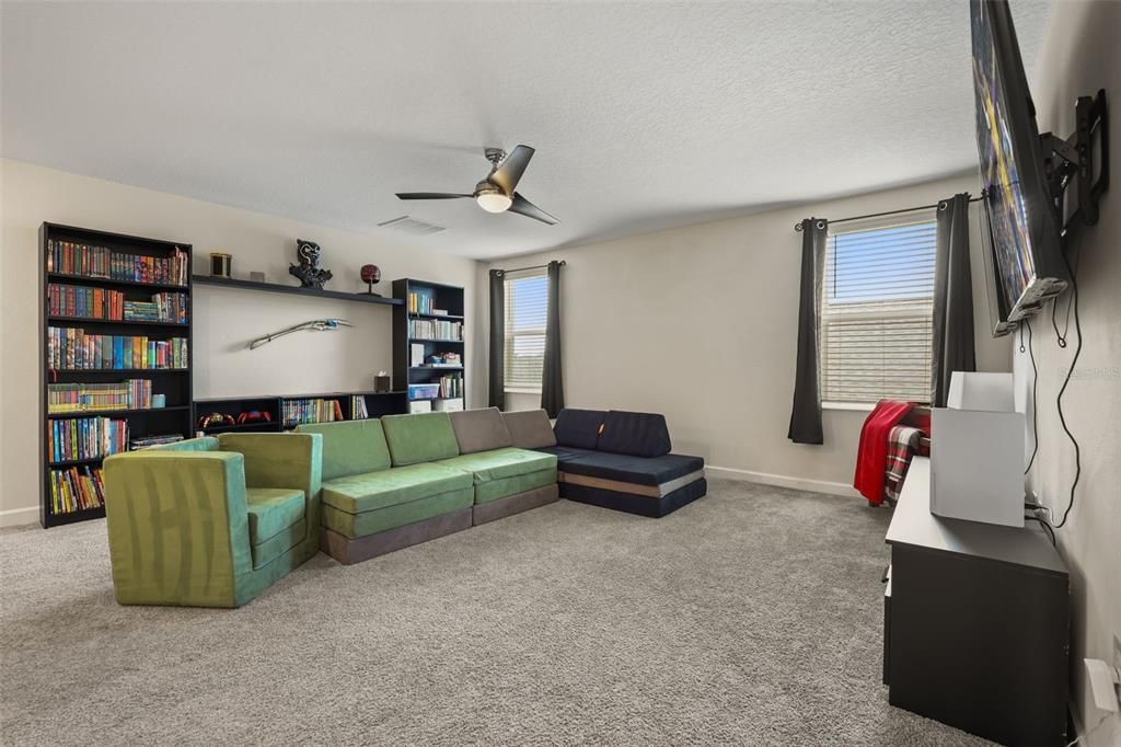 For Sale: $530,000 (5 beds, 3 baths, 3624 Square Feet)