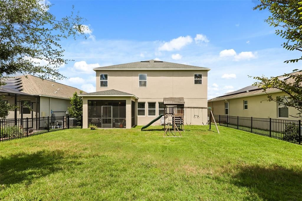 For Sale: $530,000 (5 beds, 3 baths, 3624 Square Feet)