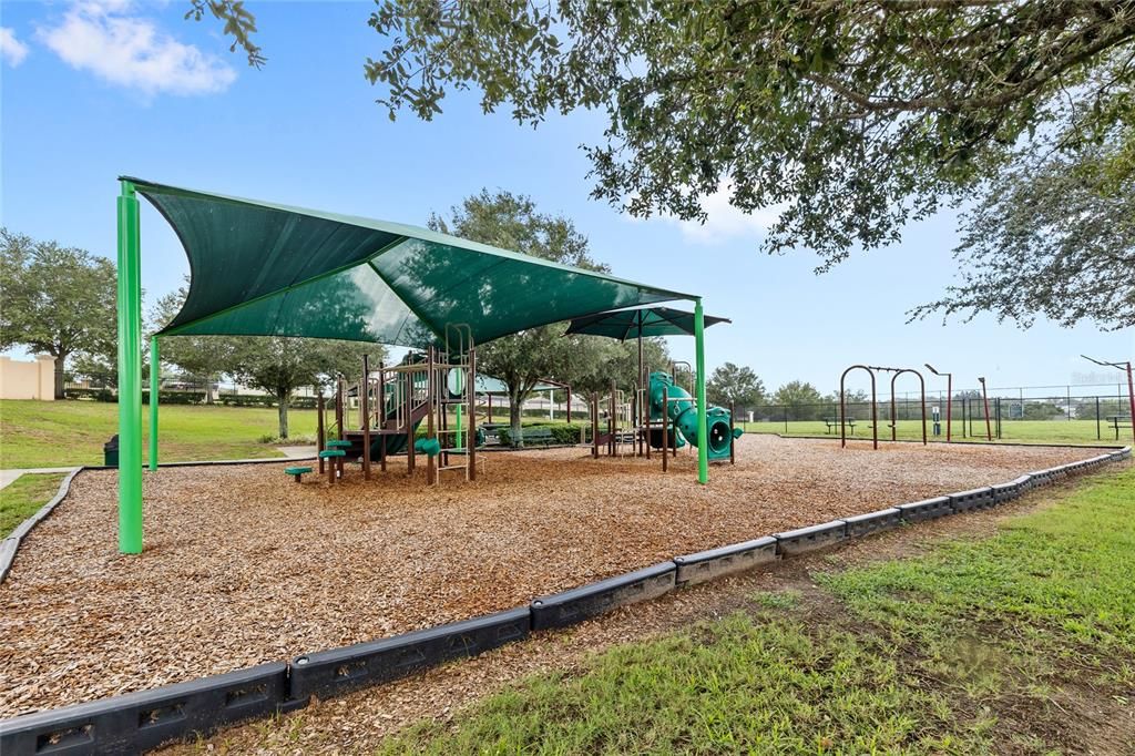 Activo con contrato: $289,999 (3 camas, 2 baños, 1553 Pies cuadrados)