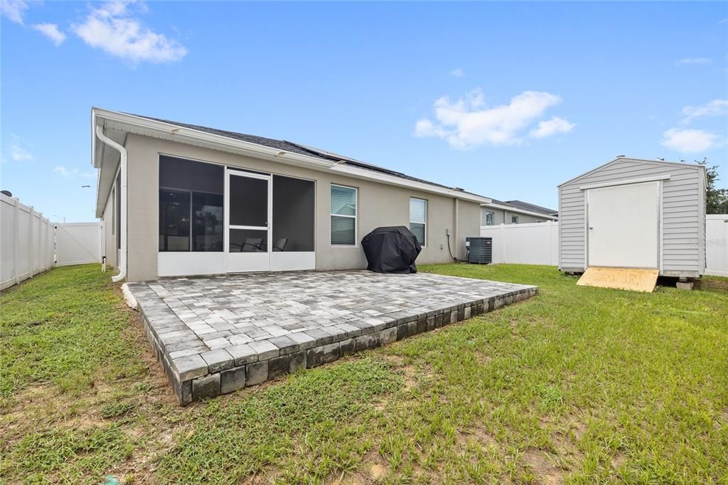 Activo con contrato: $289,999 (3 camas, 2 baños, 1553 Pies cuadrados)