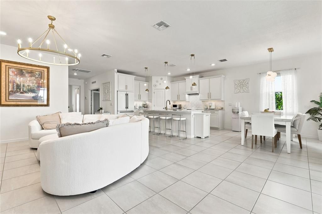 For Sale: $599,999 (3 beds, 2 baths, 2045 Square Feet)