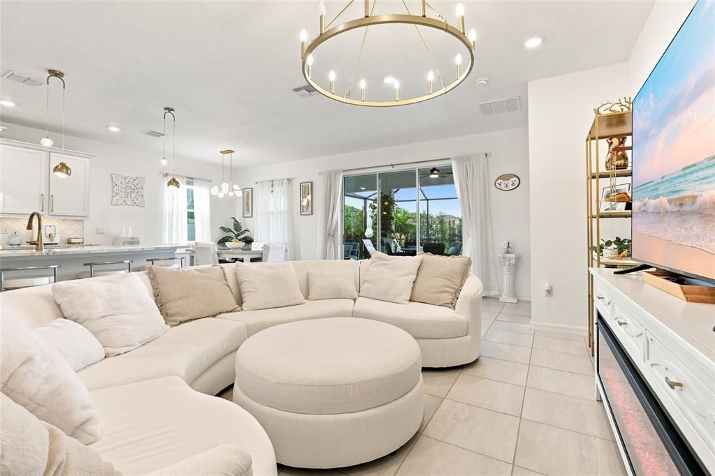 For Sale: $599,999 (3 beds, 2 baths, 2045 Square Feet)