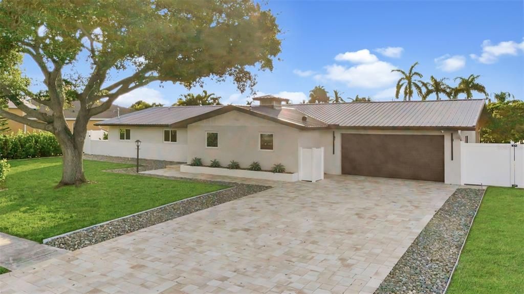For Sale: $1,250,000 (3 beds, 2 baths, 2123 Square Feet)