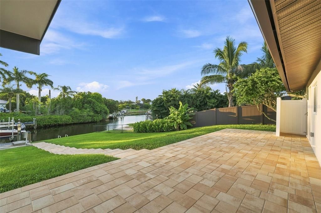 For Sale: $1,250,000 (3 beds, 2 baths, 2123 Square Feet)