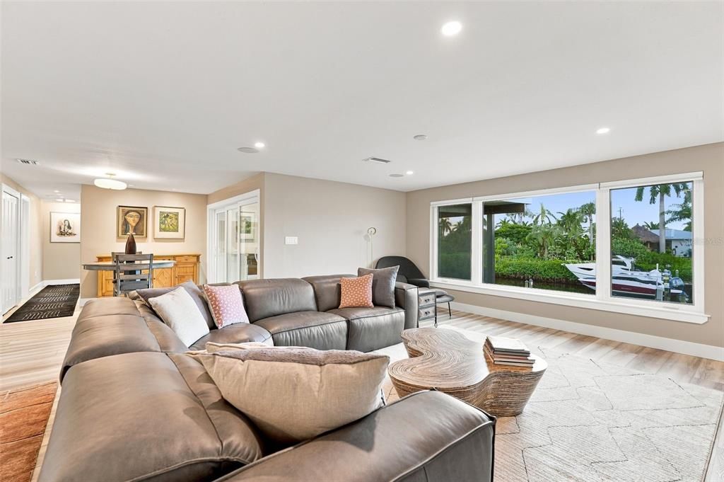 For Sale: $1,250,000 (3 beds, 2 baths, 2123 Square Feet)
