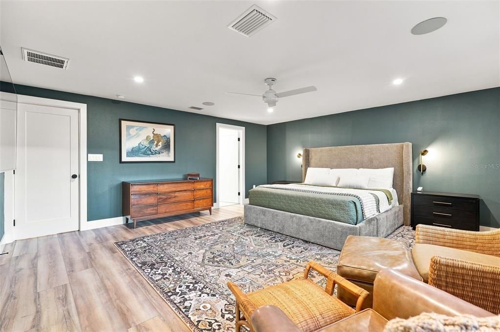 For Sale: $1,250,000 (3 beds, 2 baths, 2123 Square Feet)