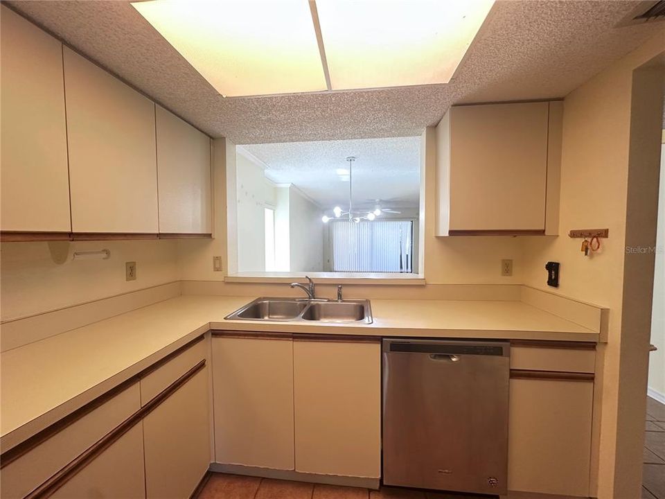 В аренду: $1,450 (2 спален, 2 ванн, 1178 Квадратных фут)