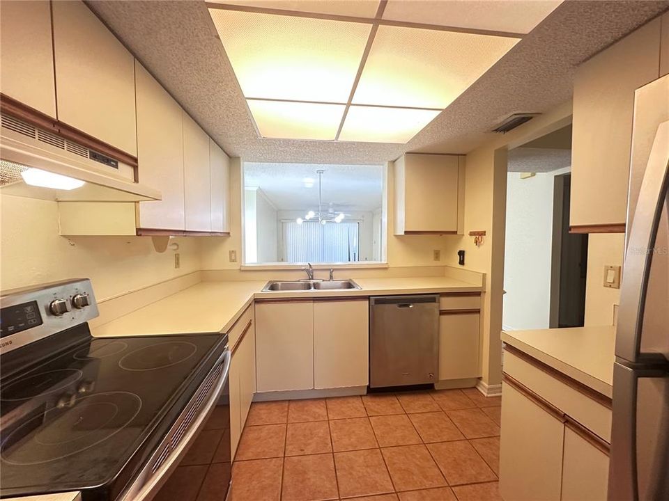 В аренду: $1,450 (2 спален, 2 ванн, 1178 Квадратных фут)